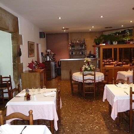 Отель Restaurant Fonda Giralt Amer Экстерьер фото