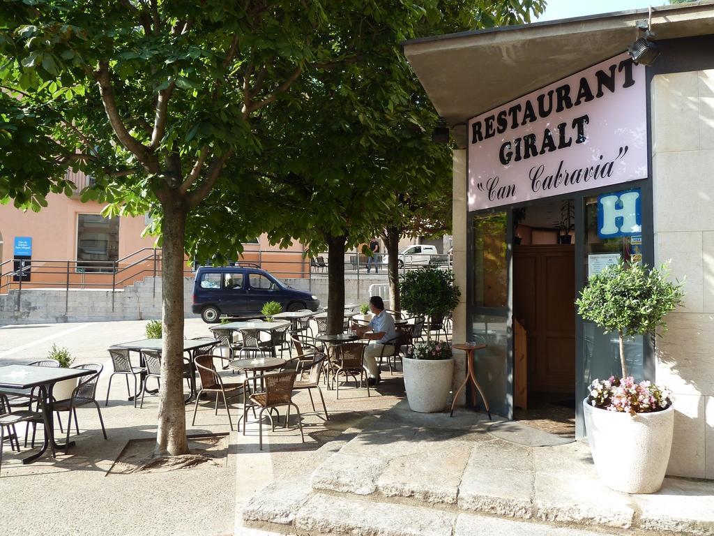 Отель Restaurant Fonda Giralt Amer Экстерьер фото